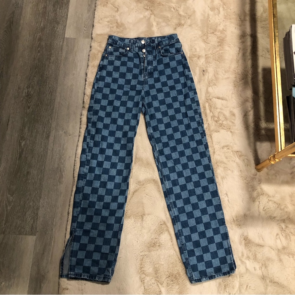 High-waisted Retro Inspired Checkered Jeans - Picture 2 of 6